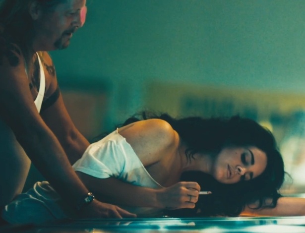 A cantora Lana del Rey em cena do vídeo da canção "Ride" - Reprodução
