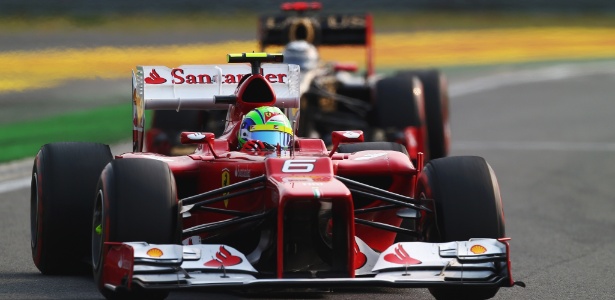 Massa segue à frente de Raikkonen no GP da Coreia; brasileiro chegou em quarto - Clive Rose/Getty Images