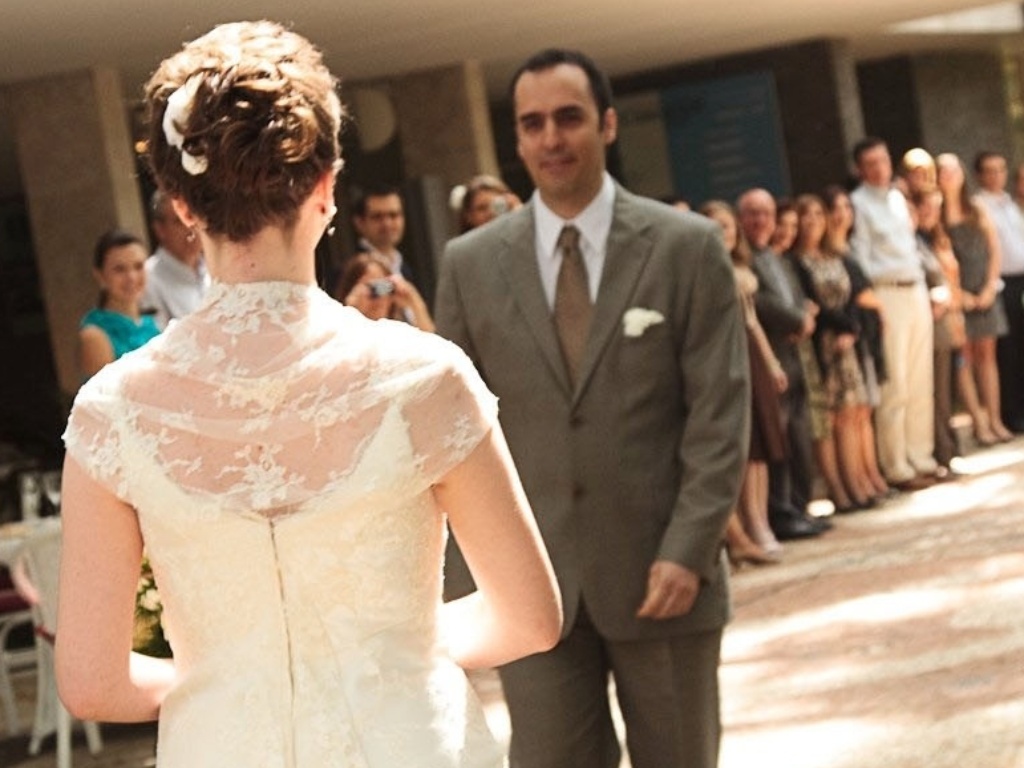 Imagem de vestido de noiva assinado pela estilista Bibi Barcellos - Divulgação