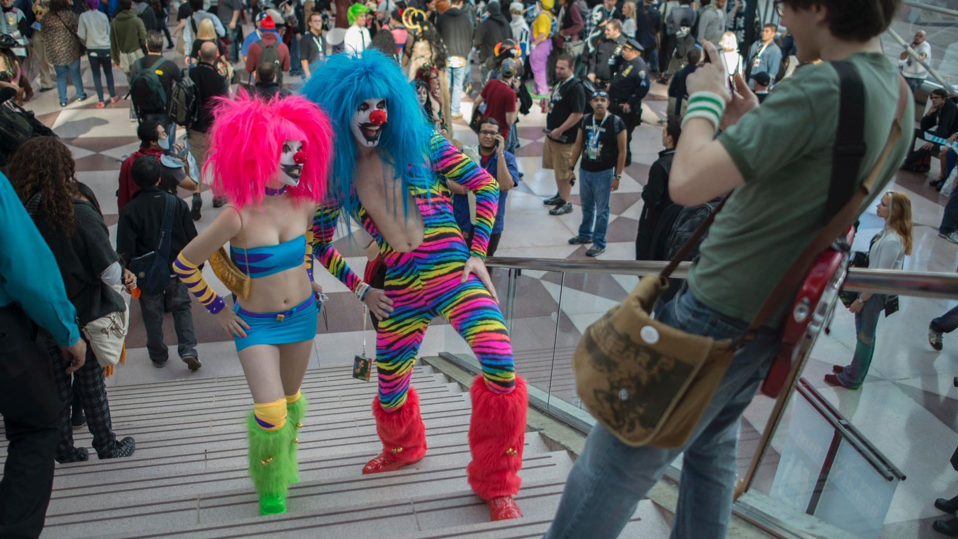 Milhares de fãs de cultura pop e quadrinhos participam da Comic-Con de Nova York e tomam as ruas da Times Square (12/10/12)  - REUTERS/Keith Bedford 