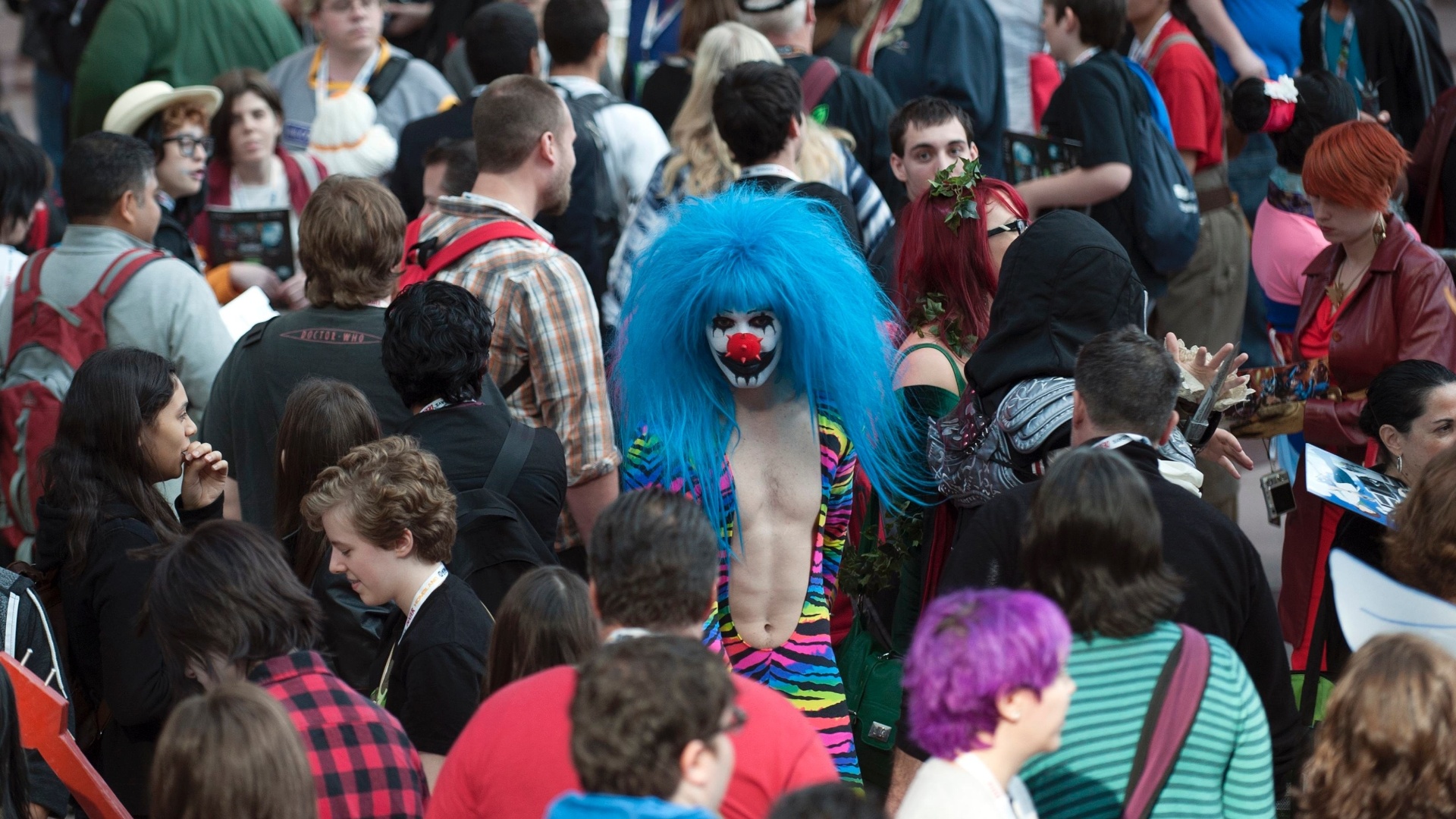 Milhares de fãs de cultura pop e quadrinhos participam da Comic-Con de Nova York e tomam as ruas da Times Square (12/10/12)  - REUTERS/Keith Bedford 