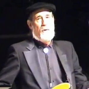 O músico B.B. Cunningham Jr. durante uma apresentação com a banda de Jerry Lee Lewis (8/2007) - Reprodução/Youtube