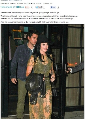 Vestindo um vestido transparente, Katy Perry deixa restaurante com o ex-namorado e cantor John Mayer, em Nova York (15/10/12) - Reprodução/DailyMail 