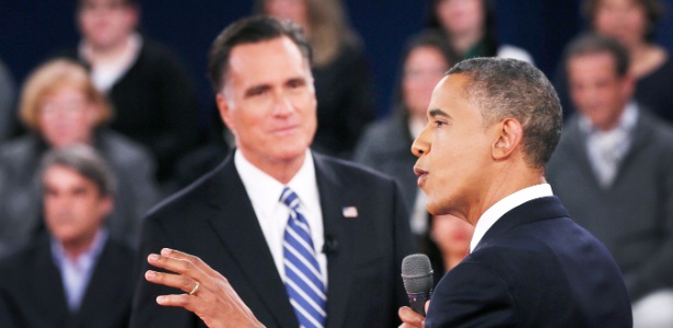 Barack Obama e Mitt Romney se enfrentaram no segundo debate da corrida eleitoral dos EUA - Shannon Stapleton/Reuters