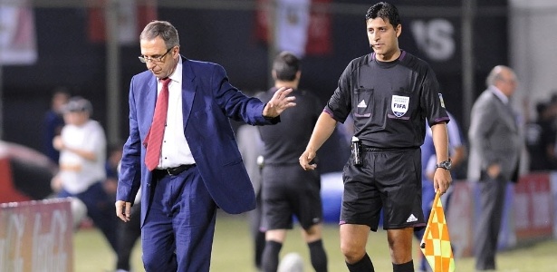 Gerardo Pelusso diz que gostaria de treinar o Cruzeiro - AFP PHOTO/NORBERTO Duarte