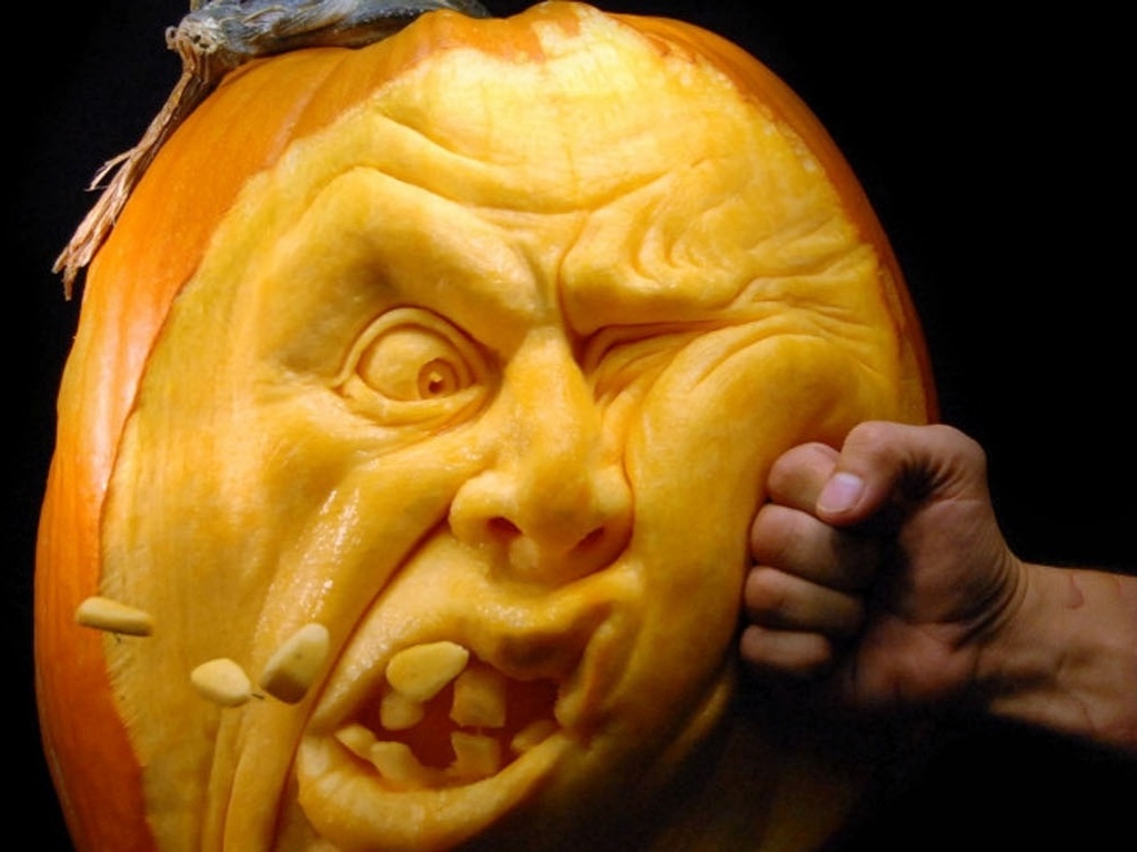 Villafane começou a esculpir em abóboras informalmente, enquanto trabalhava como professor de artes, mas logo percebeu que tinha talento para ir além da brincadeira. - Caters