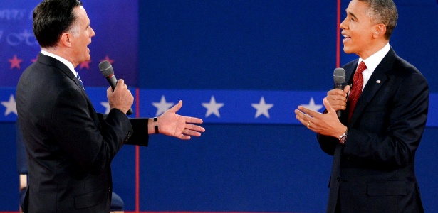 Mitt Romney e Barack Obama subiram o tom no segundo debate da corrida eleitoral americana - Stan Honda/AFP