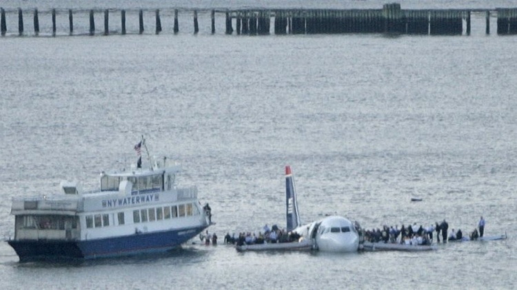 Em Nova York, no acidente com o voo 1549 da US Airways que pousou no rio Hudson em 2009, as caixas-pretas foram essenciais para comprovar a versão do piloto