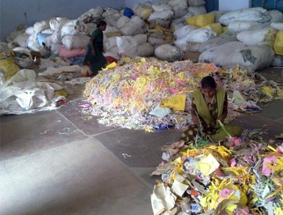 Desenvolver uma economia sustentável tem sido a preocupação de um número crescente de empresas e governos preocupados com as questões ambientais. Empregos verdes é o modo como são designados os postos de trabalho nas chamadas empresas limpas. Aquelas que procuram evitar a poluição e o desperdício e trabalham para diminuir a emissão de gases tóxicos. Saiba quais atividades estão contempladas nessa classificação. - Parvathisri/Wikimedia Commons