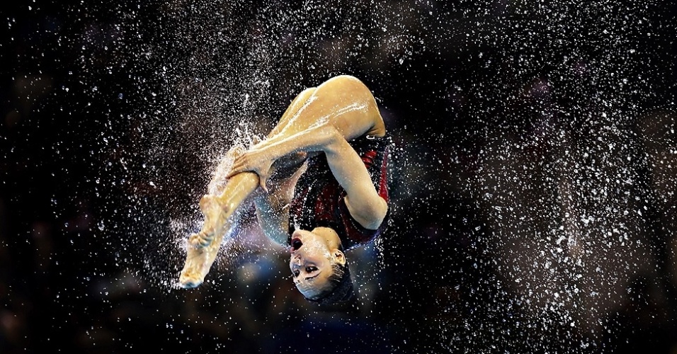 O prêmio de fotografia Picture Editor's Guild Awards anunciou sua lista de finalistas. Acima, a foto de Ian MacNicol durante o Campeonato Mundial de Natação de 2011, em Xangai, na China, na final de nado sincronizado.  - Ian MacNicol/Picture Editor's Guild Awards