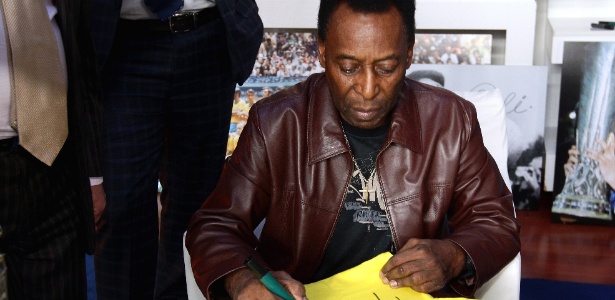 Pelé defendeu Neymar de críticas dos torcedores