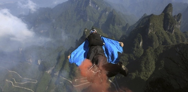 Nos últimos 20 dias, seis pessoas morreram na Europa em saltos com wingsuit - China Daily/Reuters