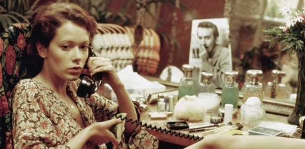 A atriz Sylvia Kristel em cena do filme "Emmanuelle" (1974), do diretor Just Jaeckin - Divulgação