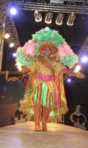 A Mangueira apresenta os protótipos de suas fantasias para o Carnaval 2013 no Barracão da Escola, na Cidade do Samba, Rio de Janeiro. O tema da Mangueira será "Cuiabá, Um Paraíso no Centro da América" (17/10/12) - Onofre Veras/AgNews