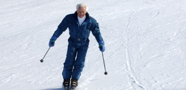 Quatro vezes campeão mundial, esquiador francês Emile Allais morreu aos 100 anos - AFP