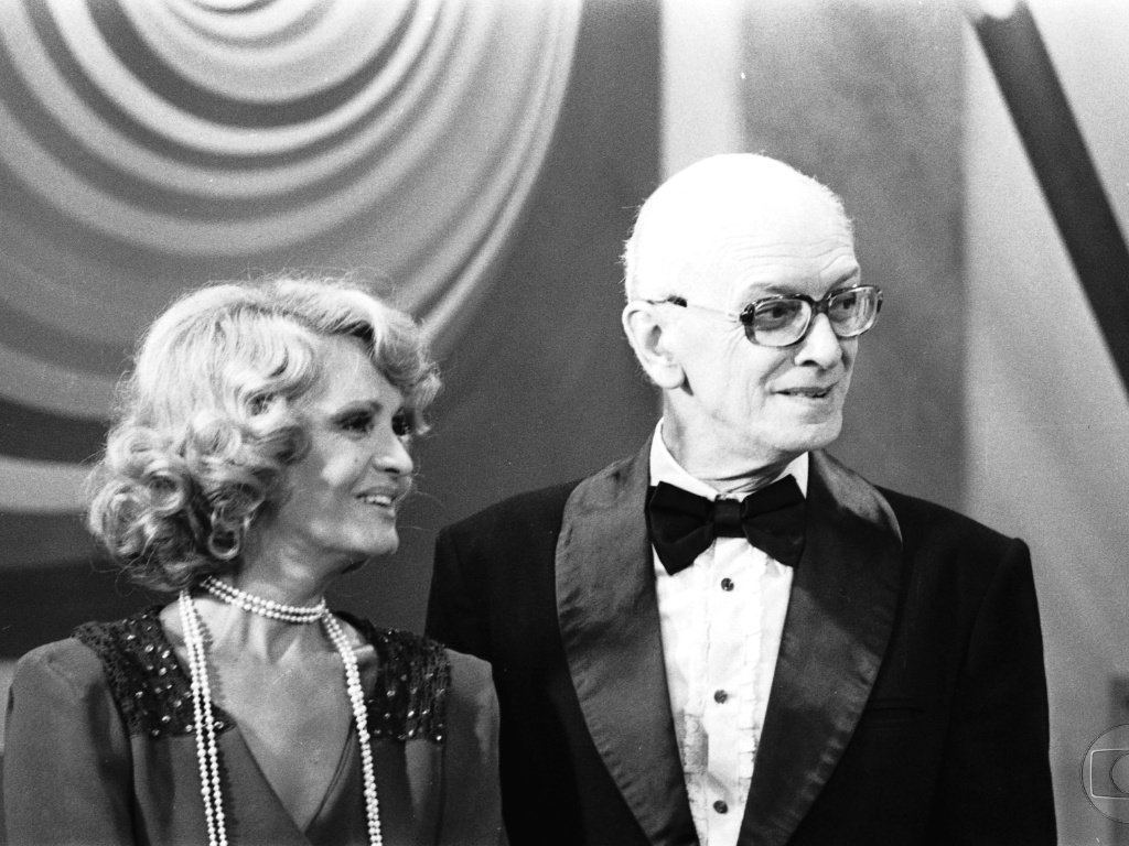 Rosamaria Murtinho e Mário Lago em cena da novela "O Espigão" (1974) - Divulgação/TV Globo