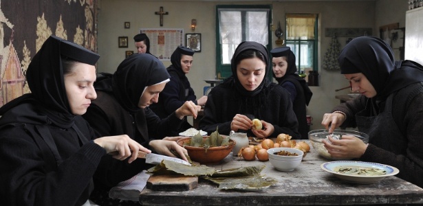 Cena do filme "Além das Montanhas", de Cristian Mungiu - Divulgação