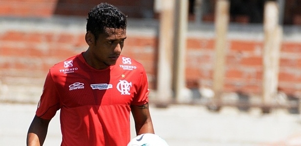 O meia Wellington Bruno tem boa chance de reforçar o Criciúma no final de semana - Alexandre Vidal/Fla Imagem