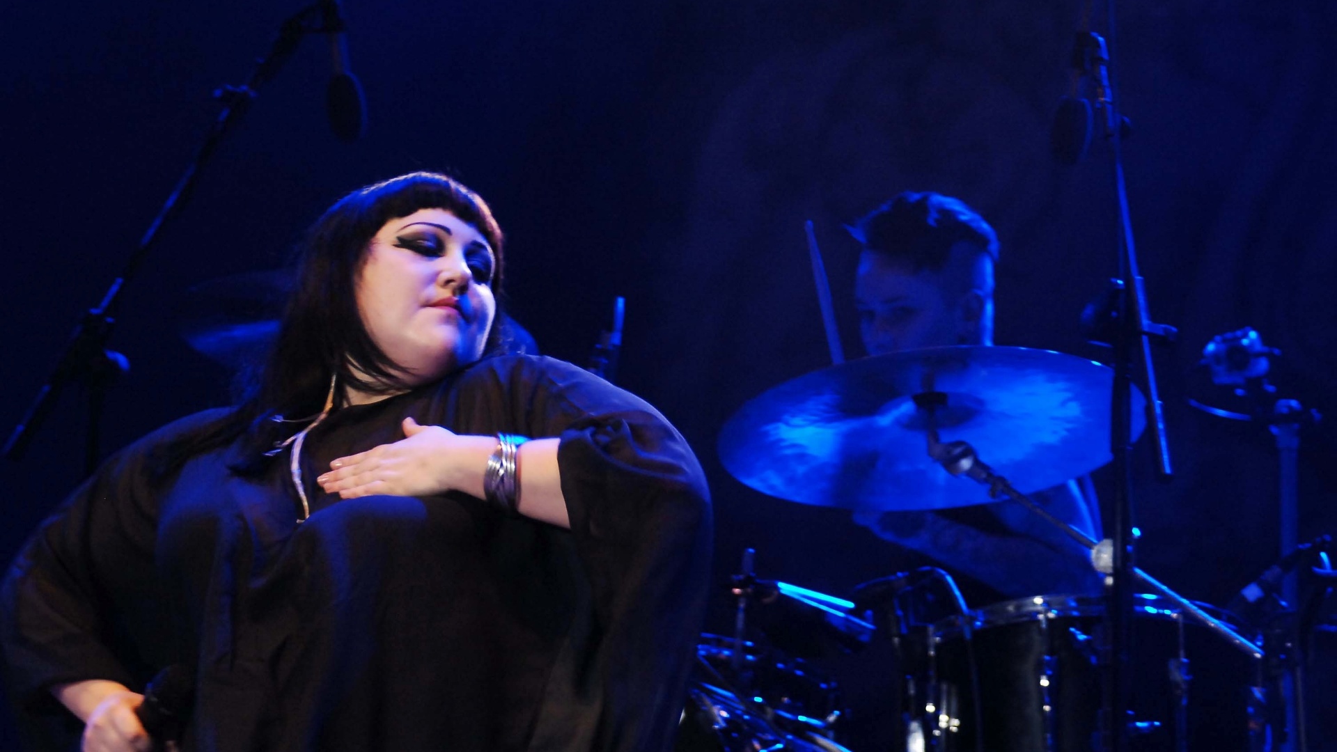 Betty Ditto, da banda The Gossip, cantou tema de "Avenida Brasil" em abertura de seu show no Planeta Terra (20/10/2012) - Reinaldo Canato/UOL