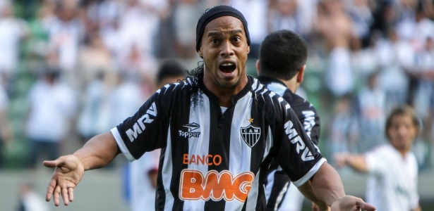 Ronaldinho (f) teve atuação contra Fluminense muito elogiada por Dadá Maravilha - Bruno Cantini/Site do Atlético-MG