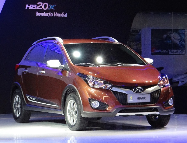 Hyundai HB20X: mal lançou a versão civil, fabricante já veste compacto com adereços off-road - André Deliberato/UOL