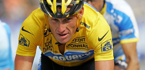 Lance Armstrong teve os sete títulos da Volta da França retirados após escândalo - AFP PHOTO FRANCK FIFE