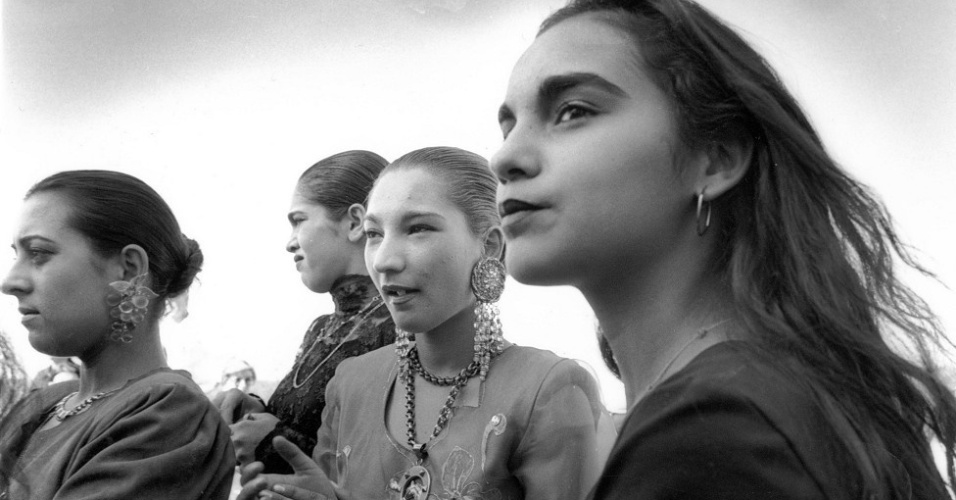 O centro cultural espanhol Conde Dique abriga uma mostra sobre os ciganos, mostrando a história desse povo desde sua chegada à Península Ibérica, no século 15, até os dias de hoje. Essa foto foi tirada por Cristina García Rodero, em uma romaria cigana em 1996 - Cristina García Rodero