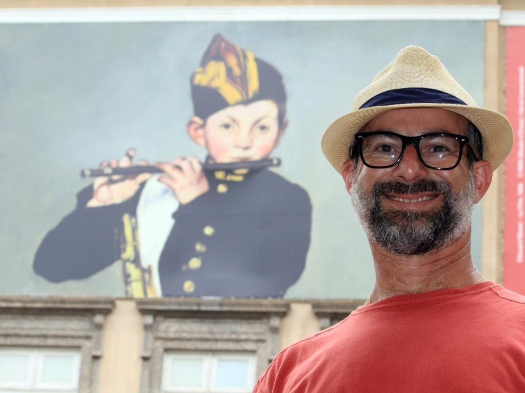 De férias no Rio, o consultor de iluminação Roosevelt Alves Freitas, de 48 anos, chegou à porta do CCBB às 6h (23/10/2012) - Ricardo Cassiano/UOL