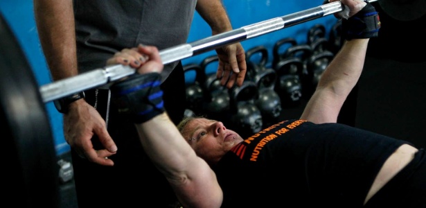 Marília Coutinho é recordista mundial na modalidade conhecida como powerlifting - Leandro Moraes/UOL