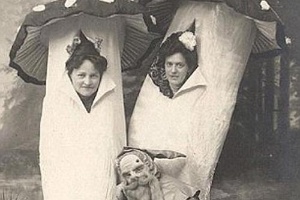 Fotos: Fotos antigas mostram fantasias bizarras para o Dia das