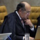 25.out.2012 - O ministro Gilmar Mendes acompanham sessão de julgamento do mensalão no Supremo Tribunal Federal, em Brasília. A sessão, dedicada à votação sobre as penas dos réus ligados ao núcleo publicitário do escândalo, condenou o ex-sócio de Marcos Valério, Ramon Hollerbach, a pelo menos 14 anos - Roberto Jayme/UOL