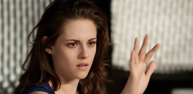 Kristen Stewart é Bella Swan em "A Saga Crepúsculo: Amanhecer - Parte 2" - Divulgação
