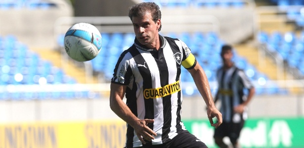 Botafogo anunciou que irá à Justiça brigar com Túlio para evitar pagar R$ 1,5 milhão - Agif