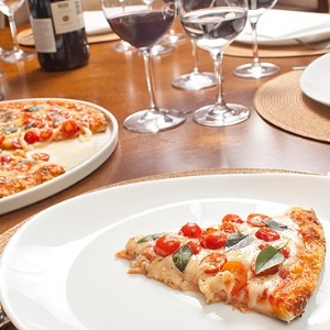 Festival em Nápoles vai escolher a melhor pizzaria do mundo - Ezyê Moleda/Folhapress	