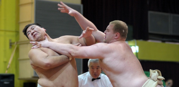 Hong Kong, na Ásia, recebeu o 18º Campeonato Mundial de sumô no último domingo - AFP