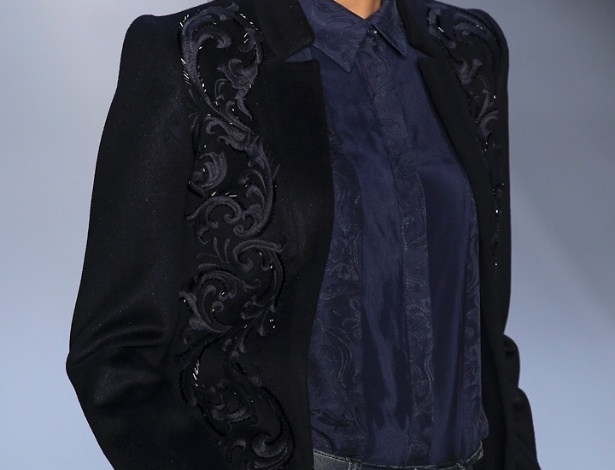 Alessandra Ambrósio em sua segunda aparição na passarela da Colcci para o Inverno 2013 no São Paulo Fashion Week (30/10/2012) - Alexandre Schneider/UOL