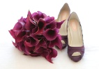 Sapatos coloridos dão toque divertido ao visual da noiva; veja como apostar - Thinkstock