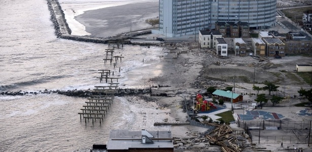 Visão geral do estrago causado pela passagem do furacão Sandy em Atlantic City, em Nova Jersey