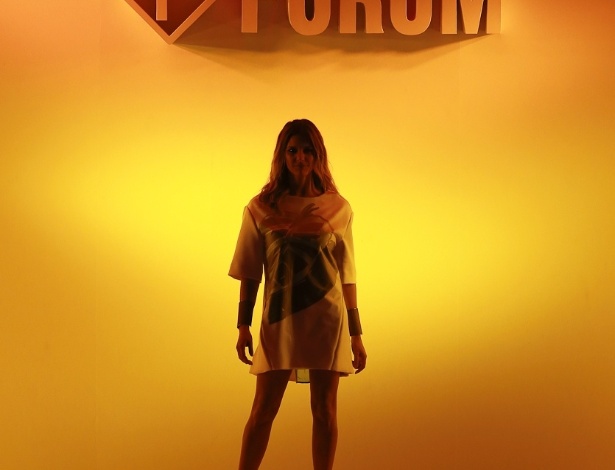 A apresentador e atriz Fernanda Lima abre o desfile da Forum para o Inverno 2013 no SPFW (31/10/2012) - Alexandre Schneider/UOL