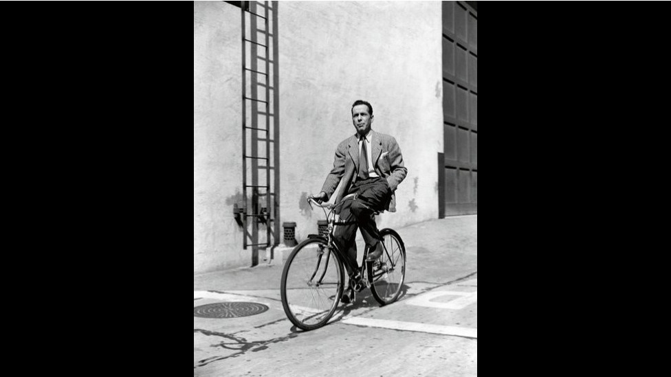 Humphrey Bogart em imagem de "Hollywood Unseen". A maioria das imagens são em preto e branco, feitas nos anos 40 e 50, e passam um pouco da nostalgia da "era dourada" do cinema americano - Hollywood Unseen/Getty/John Kobal Foundation