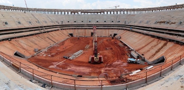 Brasília promete entregar o estádio Nacional Mané Garrincha para Fifa até 15 de abril