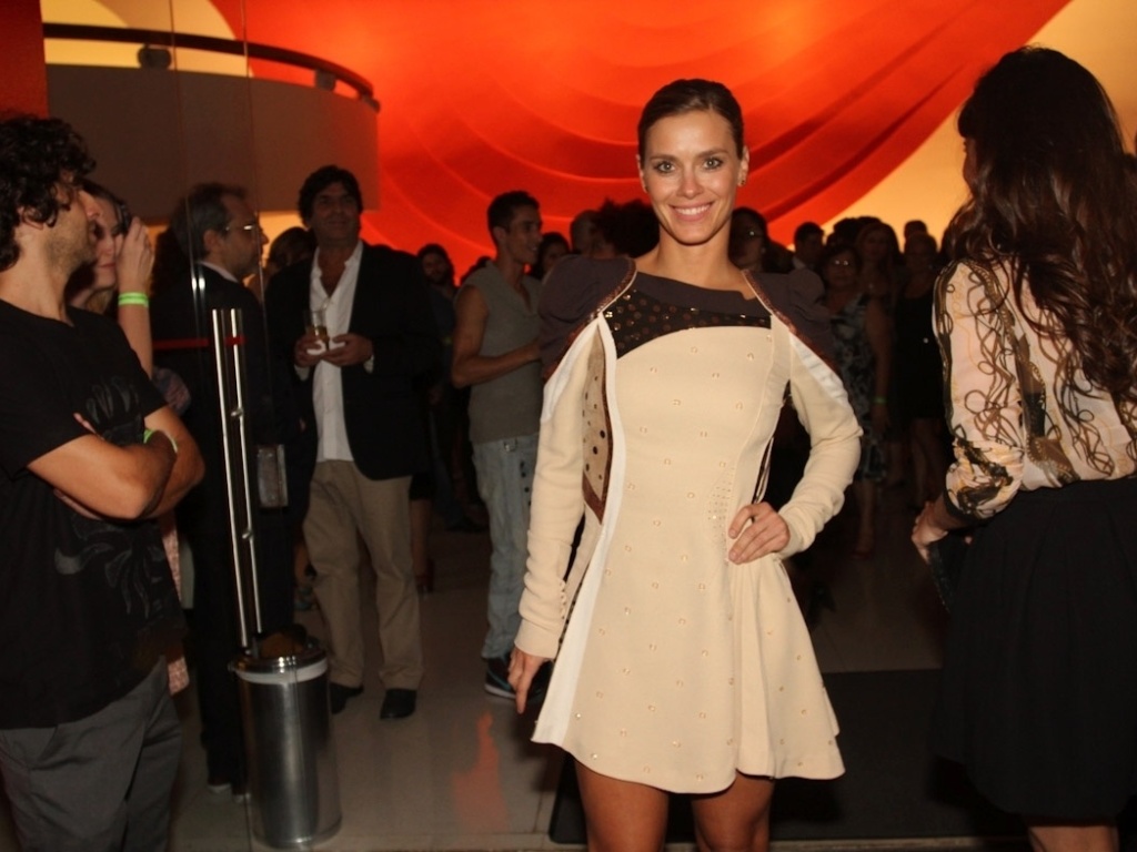 Carolina Dieckmann durante a cerimônia do 8º Prêmio Bravo! Bradesco Prime de Cultura, que aconteceu no Auditório do Ibirapuera, em São Paulo. O ator Lázaro Ramos ficou responsável pela apresentação do evento (30/10/12) - Cláudio Augusto/Foto Rio News