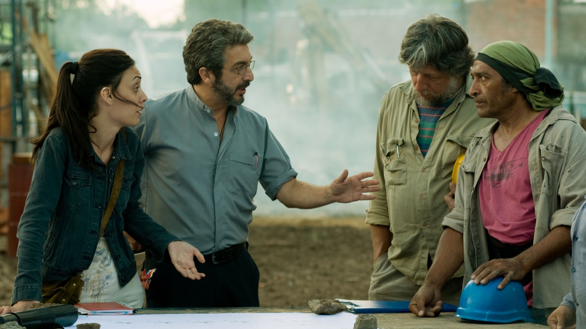 Cena do filme argentino "Elefante Branco", de Pablo Trapero e estrelado por Ricardo Darín - Divulgação / Paris Filmes