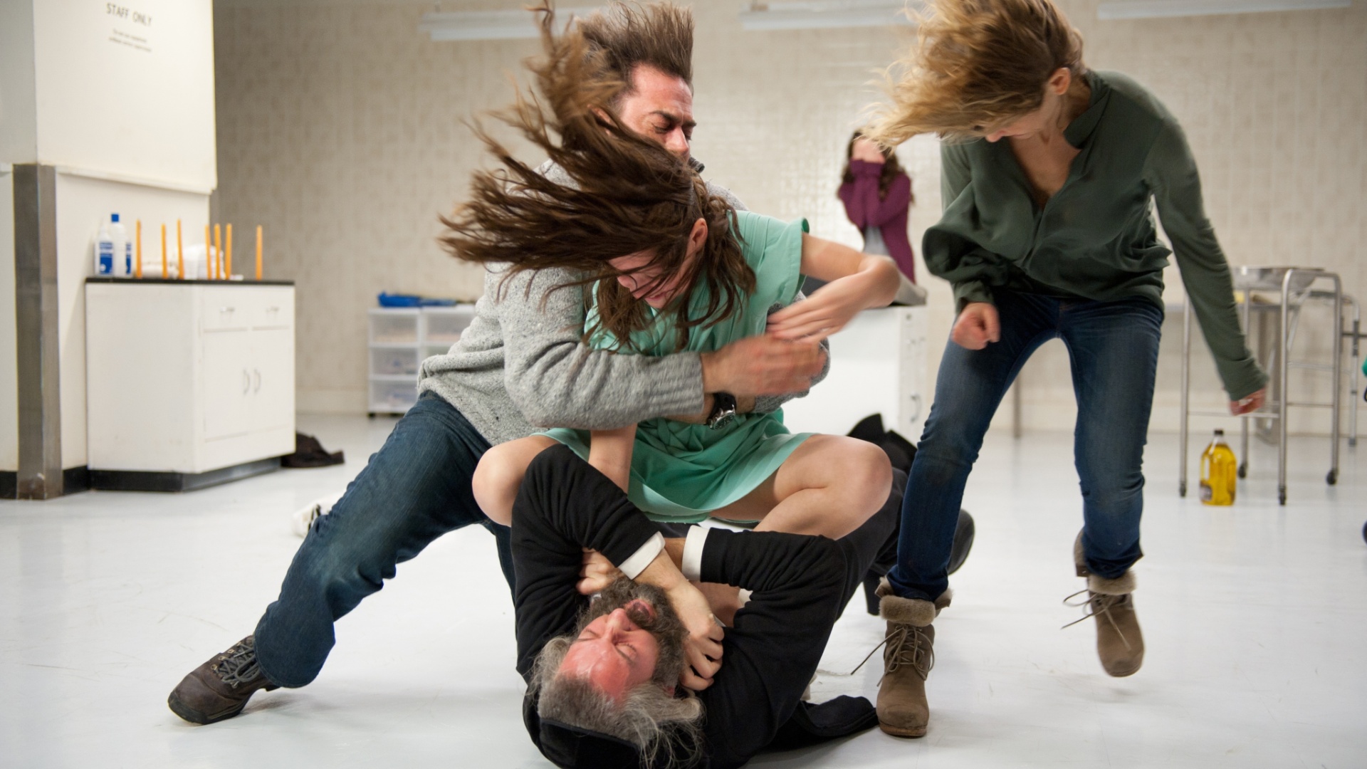 O roteiro de "Possessão" foi concebido pelos autores Juliet Snowden e Stiles White - Divulgação / Paris Filmes