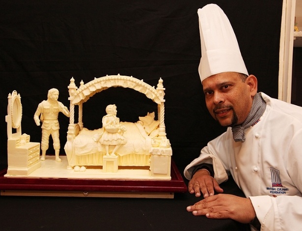 Athukorale tentou várias marcas até adotar uma margarina específica para massas e bolos que, segundo ele, é mais fácil de esculpir e mais difícil de derreter - Caters 