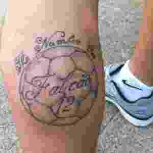 Craque Português Do Futsal é Tiete E Exibe Tatuagem Em - 