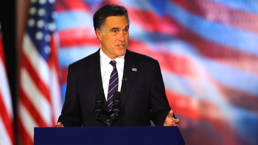 Mitt Romney e outros senadores estão discutindo a nova abordagem com a Casa Branca e os colegas do Congresso - Joe Raedle/Getty Images/AFP