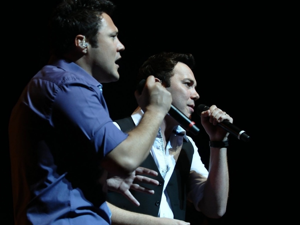 A dupla sertaneja João Bosco & Vinícius organizou um show beneficente em prol do Hospital de Câncer de Barretos, interior de São Paulo. O evento também marcou o lançamento do livro de Henrique Prata, "Acima de Tudo o Amor", e homenageou o cantor Sérgio Reis (6/11/12) - Francisco Cepeda/AgNews