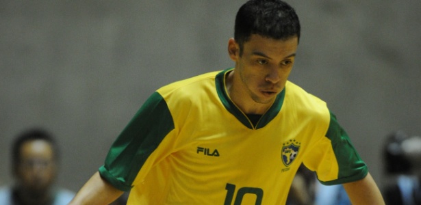 Fernandinho marcou um dos gols da vitória brasileira sobre Portugal por 3 a 1 - Getty Images