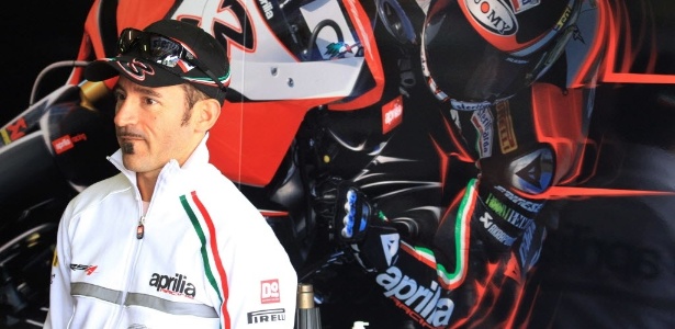 Max Biaggi, campeão mundial de Superbike, anunciou aposentadoria - AFP PHOTO / FILES / RADEK MICA